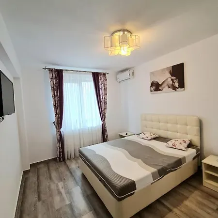 아파트 Aquazur Rezident